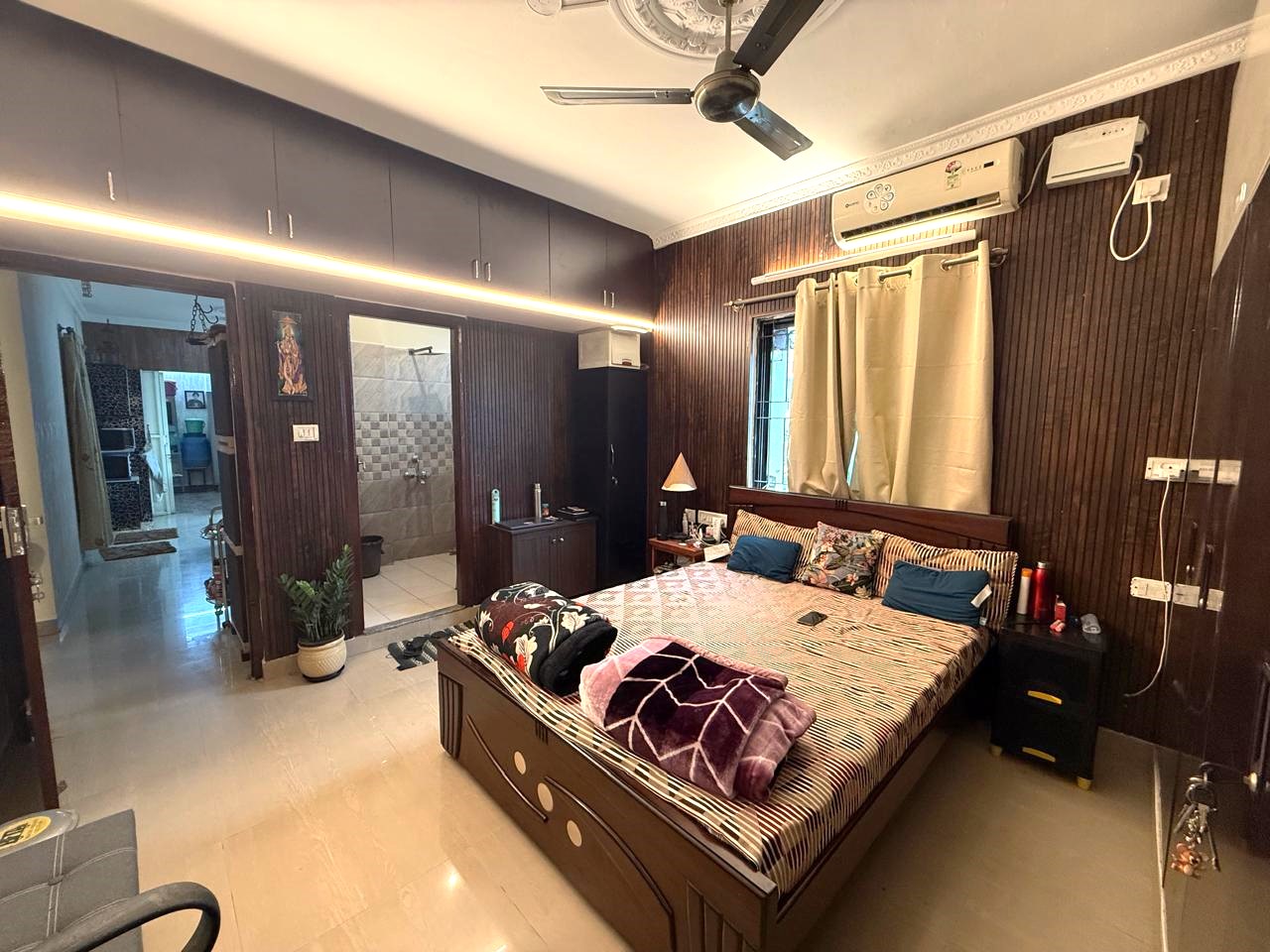 3bhk+ study/store room for sale in prime area